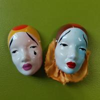 Coppia di piccole maschere Pierrot