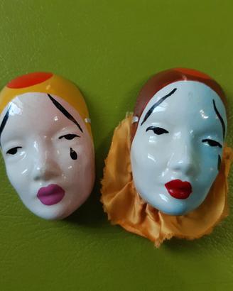 Coppia di piccole maschere Pierrot