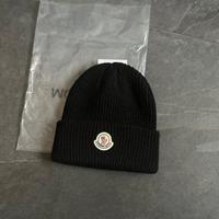 Cappello nero Moncl