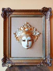 maschera veneziana dorata XX secolo con cornice