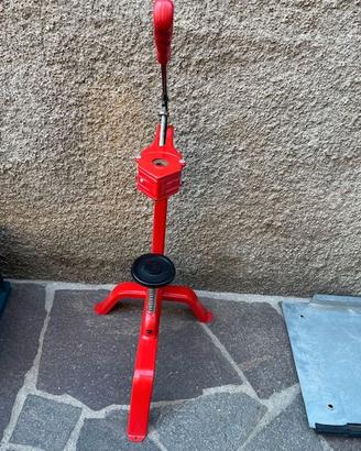 Nuova tappatrice mini  colonna marca Ferrari
