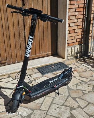 monopattino ducati pro 3