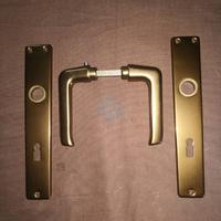 Maniglie porta alluminio ottonato