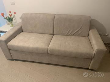 Divano letto nuovo