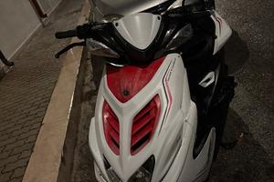 Aerox 4t 2016