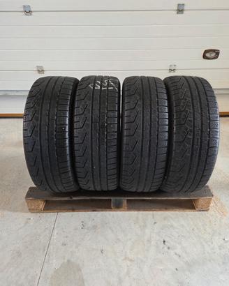 4 gomme invernali Pirelli 235 50 19