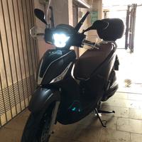 KymcoPeople S150-2018-Pochi km -condizioni perfett