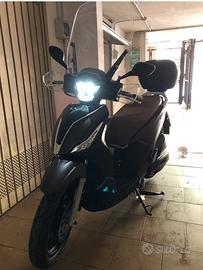 KymcoPeople S150-2018-Pochi km -condizioni perfett