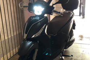 KymcoPeople S150-2018-Pochi km -condizioni perfett