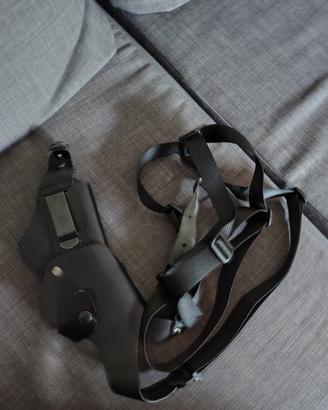 fondina in pelle per pistola