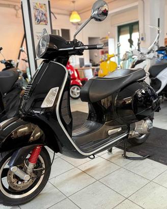 VESPA GTS 300 Super GTS