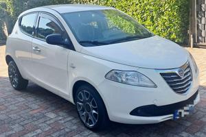 LANCIA YPSLON BENZINA/METANO MOD. GOLD NEOPATENT.