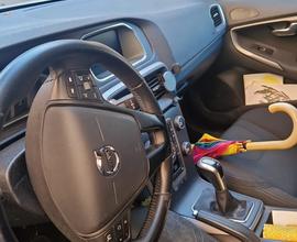 Volvo v40 d2 kinetic 2.0 120 cv
