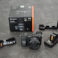 Fotocamera mirrorless Sony A6400 + obiettivo 16-50