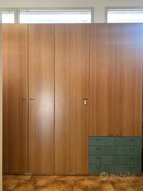 ARMADIO 4 ANTE   4 CASSETTI  AZZURRI LEGNO CHIARO