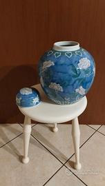 Vaso ceramica con decorazione floreali