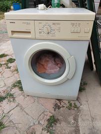 Lavatrice SIEMENS Classe A 8kg.  100€.