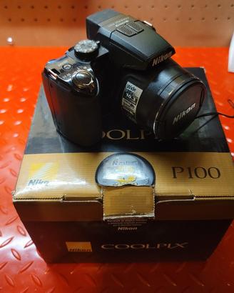 Nikon Coolpix P100 con scatola ed accessori
