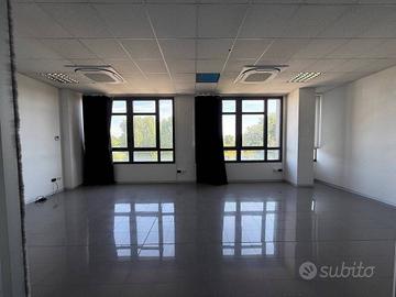 Immobile di 100 m² a Bologna