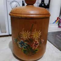 Barattolo decorato in legno