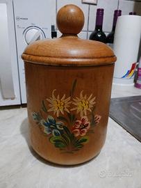Barattolo decorato in legno