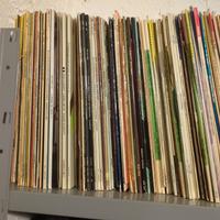 Collezione di 160 dischi in vinile di musica