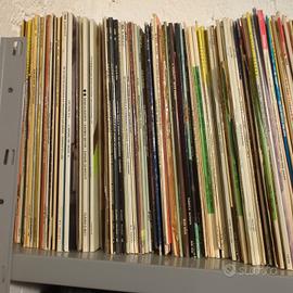 Collezione di 160 dischi in vinile di musica