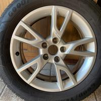 cerchi audi q3 17 con ruote invernali bridgestone
