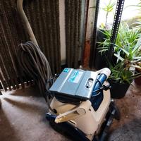 Robot pulisci piscina