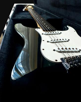 FENDER STRATOCASTER MEX