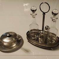 Menage e formaggiera