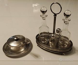 Menage e formaggiera