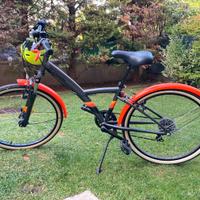 Bicicletta bimbo con casco