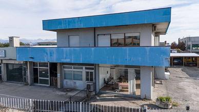 Immobile di 2450 m² con più di 5 locali a Suisio