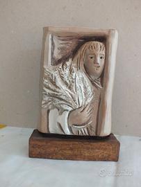 Terracotta "Fanciulla con covone di grano"