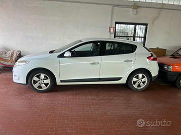 RENAULT Megane Mégane 1.5 dCi 110CV Luxe-DA SIST