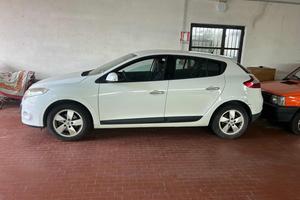 RENAULT Megane Mégane 1.5 dCi 110CV Luxe-DA SIST