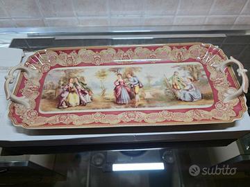 Vassoio decorato di porcellana