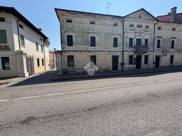 NEGOZIO A CORNUDA