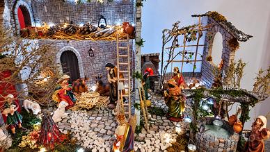PRESEPE ARTIGIANALE  a due livelli 