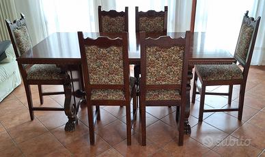 Sala da pranzo completa in stile antico