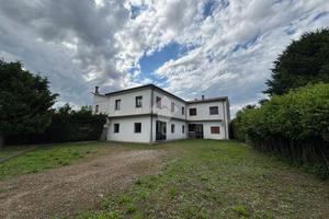 PORZIONE DI BIFAMILIARE A MONSELICE