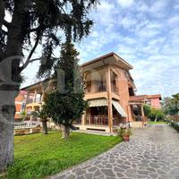 Villa bifamiliare Marino [820 viale repubblicaVRG]