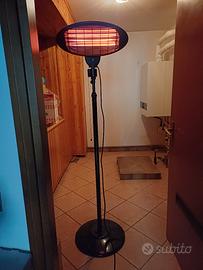 Lampada riscaldante con piantana