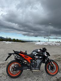 KTM 890 Duke