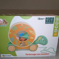 tartaruga di legno con incastri