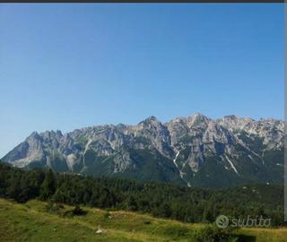 Grande casa di testa a 18 km da Rovereto.