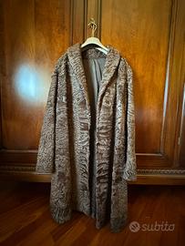 Nuovo cappotto di Brashman