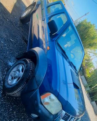 NISSAN PICK UP