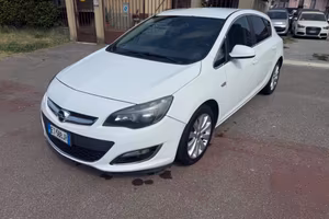 Opel Astra 1.4 Turbo 120CV 5 porte Cosmo